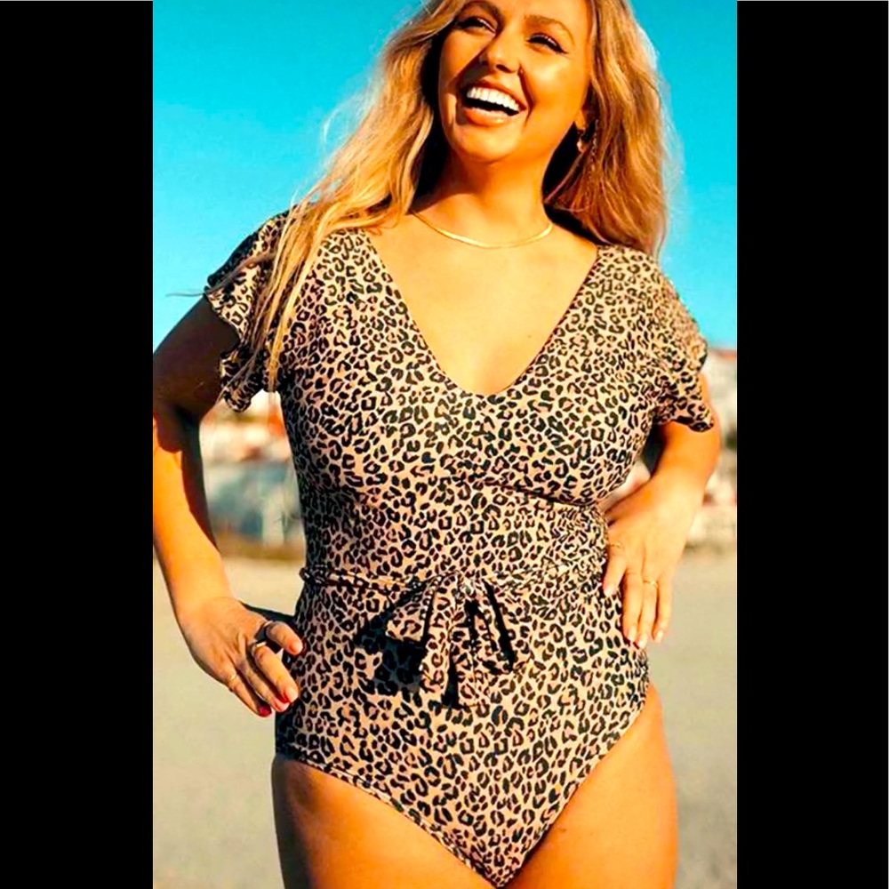 Leopard swim suit w/ flutter sleeves and tie